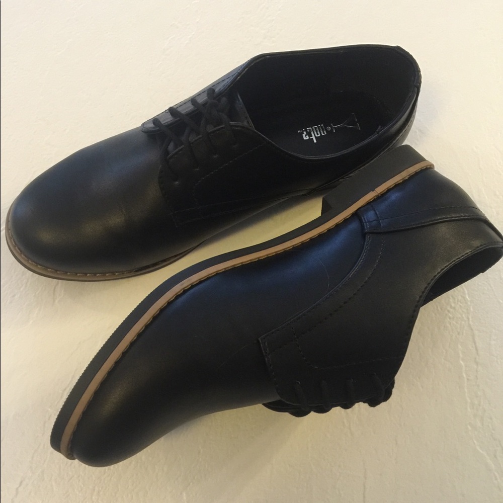Y-not black lace up loafers NEW without tags
